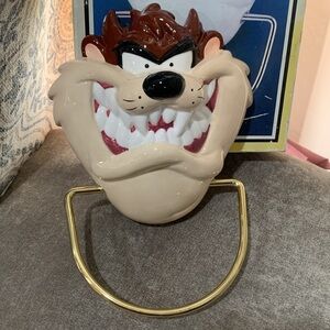 🔹NEW..Vintage ..Warner Brothers / SIX FLAGS THEME PARK Ceramic Tasmanian Devil